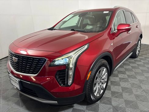 Used 2021 Cadillac XT4 Premium Luxury w/ Enhanced Visibility Package AWD/4WD image 2