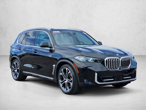 Certified 2025 BMW X5 xDrive50e w/ Parking Assistance Package image 3
