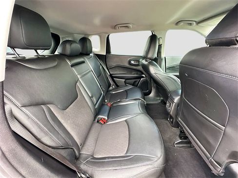 Used 2020 Jeep Compass Latitude image 24
