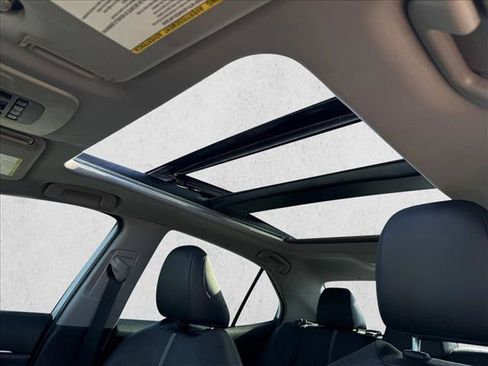 Used 2020 Toyota Camry XSE image 23