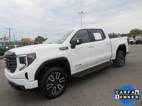Used 2025 GMC Sierra 1500 AT4 w/ AT4 Premium Package image 12