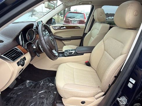 Used 2019 Mercedes-Benz GLS 450 4MATIC image 16