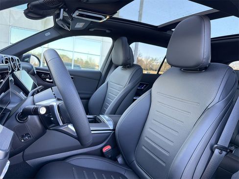 New 2025 Mercedes-Benz GLC 300 4MATIC image 12