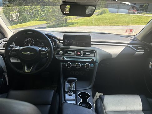 Used 2023 Genesis G70 2.0T AWD/4WD image 14