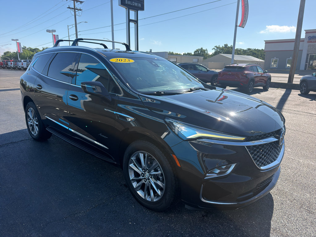 Used 2023 Buick Enclave Avenir w/ Avenir Technology Package AWD/4WD image 3