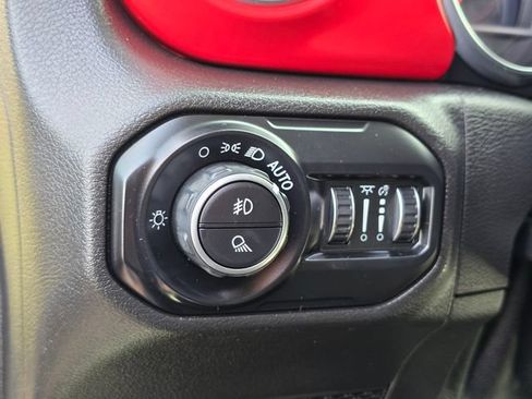 Used 2021 Jeep Gladiator Rubicon AWD/4WD image 26