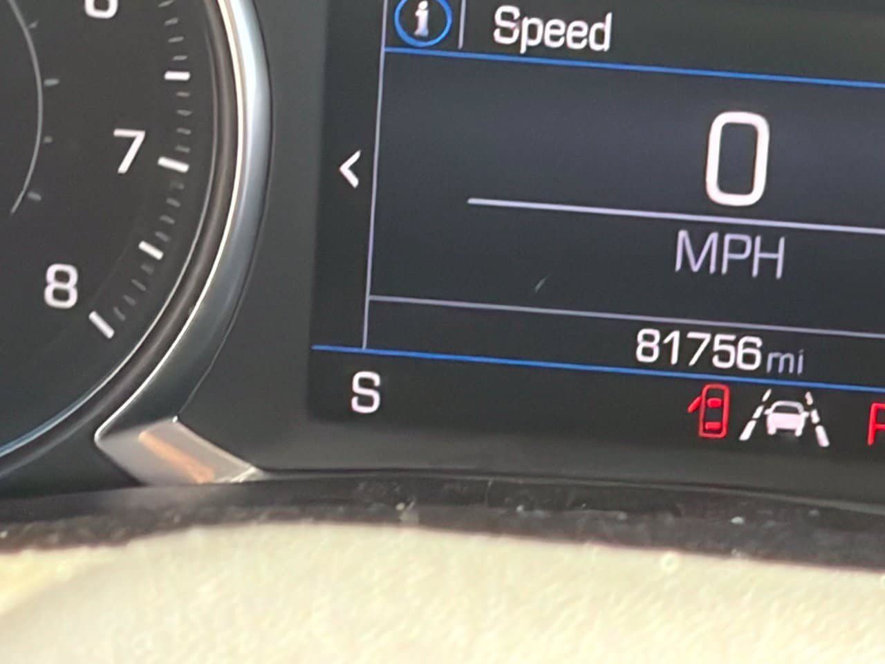 Used 2020 Chevrolet Equinox LT w/ Midnight Edition FWD image 12
