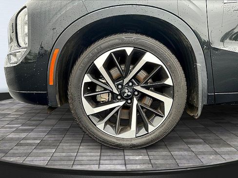 Used 2023 Mitsubishi Outlander SEL AWD/4WD image 13