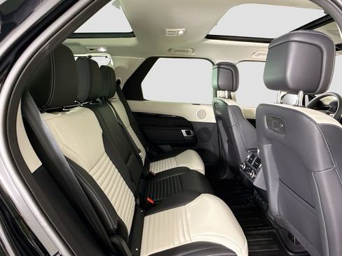 Used 2025 Land Rover Discovery S AWD/4WD image 15