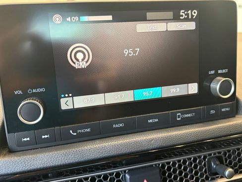 Used 2023 Honda Civic Sport image 16