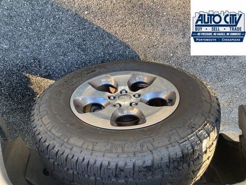 Used 2017 Jeep Wrangler Unlimited Sahara AWD/4WD image 15