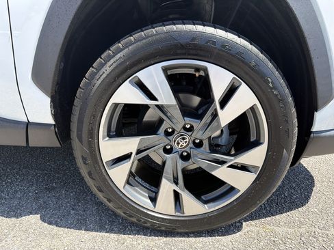 Used 2022 Toyota RAV4 XLE image 14