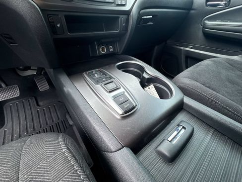 Used 2022 Honda Pilot Sport image 31