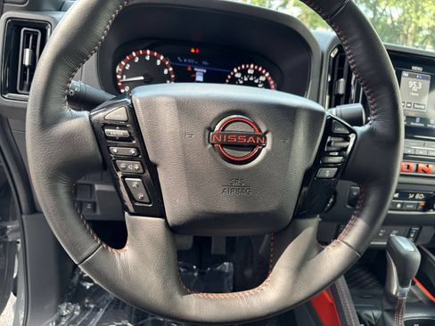 Used 2026 Nissan Frontier PRO-4X AWD/4WD image 27