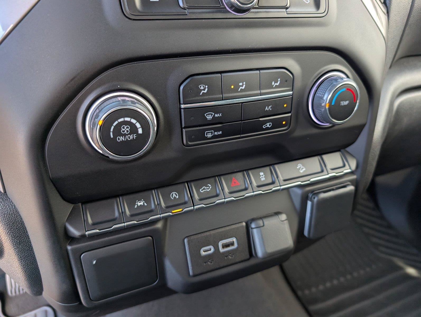 Used 2022 Chevrolet Silverado 1500 Custom Trail Boss AWD/4WD image 19