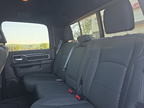 Used 2025 RAM 3500 Big Horn AWD/4WD image 15