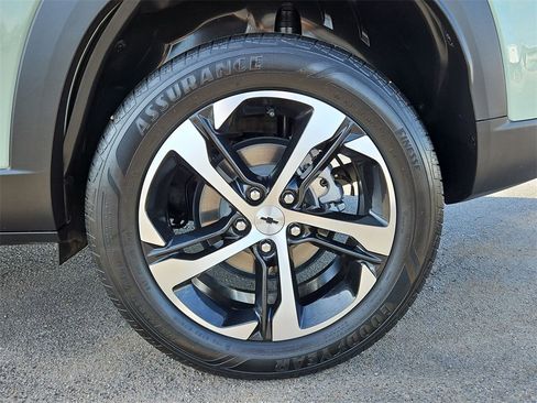 Certified 2024 Chevrolet Trax RS w/ Driver Confidence Package image 31