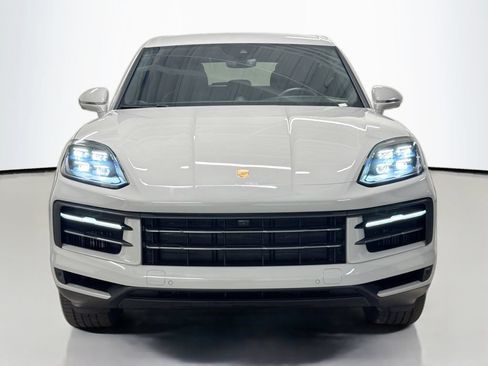Certified 2025 Porsche Cayenne E-Hybrid AWD/4WD image 6