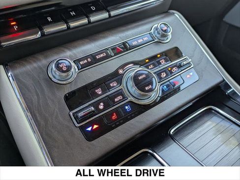 Used 2023 Lincoln Aviator Reserve w/ Equipment Group 201A image 20