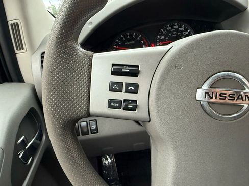 Used 2019 Nissan Frontier S image 20