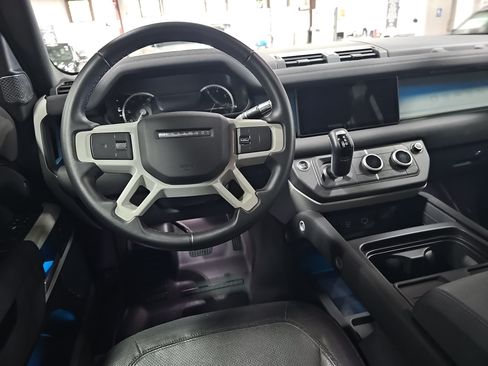 Used 2022 Land Rover Defender 110 X-Dynamic SE AWD/4WD image 16