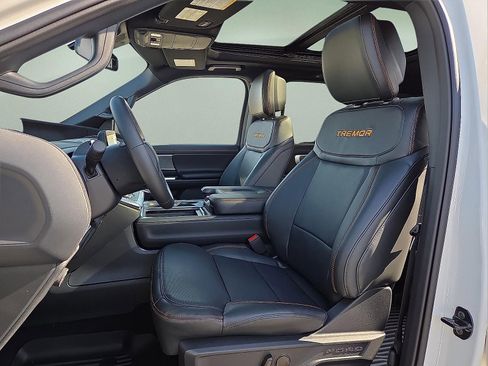 New 2026 Ford Expedition Tremor image 11