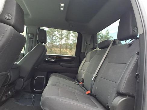 Used 2025 Chevrolet Silverado 2500 LT w/ Convenience Package AWD/4WD image 10