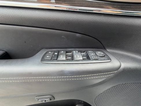 Used 2017 Jeep Grand Cherokee Overland w/ Jeep Active Safety Group AWD/4WD image 21