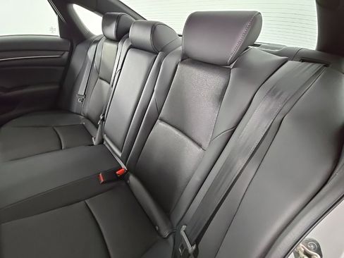 Used 2019 Honda Accord Sport image 17