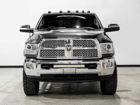 Used 2018 RAM 2500 Laramie w/ Convenience Group AWD/4WD image 3