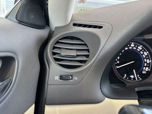 Used 2010 Lexus IS 250 RWD image 41