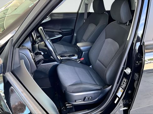 Used 2021 Kia Soul EX FWD image 17