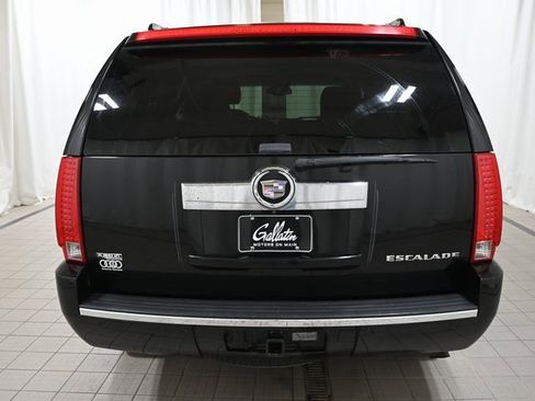 Used 2009 Cadillac Escalade AWD image 12