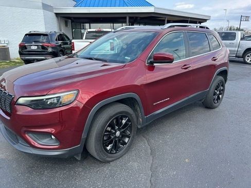 Used 2021 Jeep Cherokee Latitude Lux w/ Comfort/Convenience Group image 18