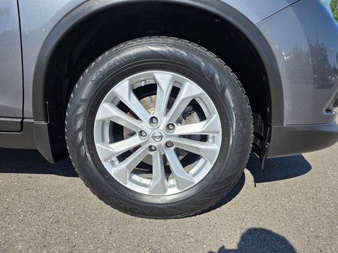 Used 2015 Nissan Rogue S AWD/4WD image 9