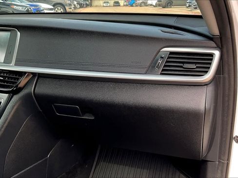 Certified 2020 Kia Optima Premium image 23