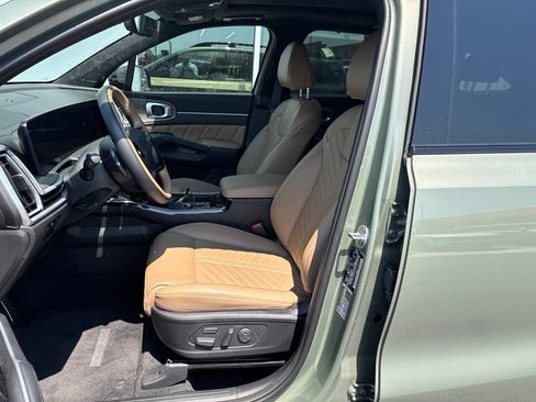 Certified 2026 Kia Sorento SX Prestige w/ Olive Brown Leather Package AWD/4WD image 11