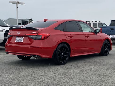 Used 2024 Honda Civic Sport image 3