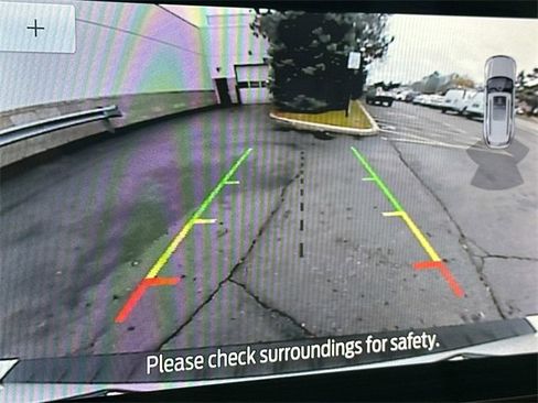 Used 2022 Ford Explorer XLT w/ Equipment Group 202A image 27