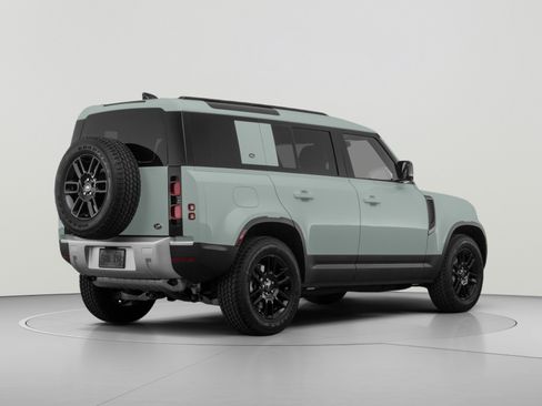 Used 2021 Land Rover Defender 110 X-Dynamic HSE AWD/4WD image 3