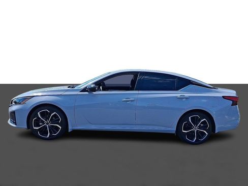 Used 2025 Nissan Altima 2.5 SR image 4