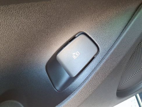 New 2026 FIAT 500 e w/ Comfort Group FWD image 18