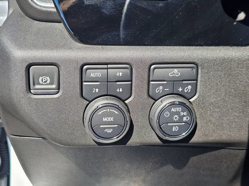 Used 2025 Chevrolet Silverado 1500 RST w/ Dark Appearance Package AWD/4WD image 24