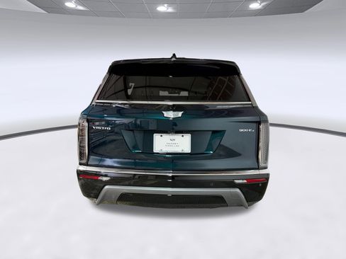 New 2026 Cadillac Vistiq Luxury w/ LPO, Floor Liner Package AWD/4WD image 9