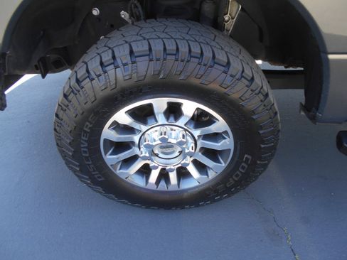 Used 2020 Ford F250 Lariat w/ Lariat Value Package image 11