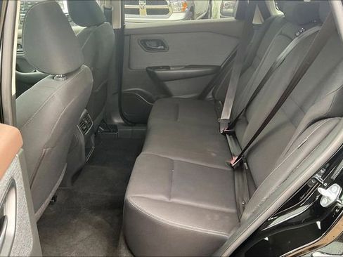 Used 2023 Nissan Rogue S AWD/4WD image 8