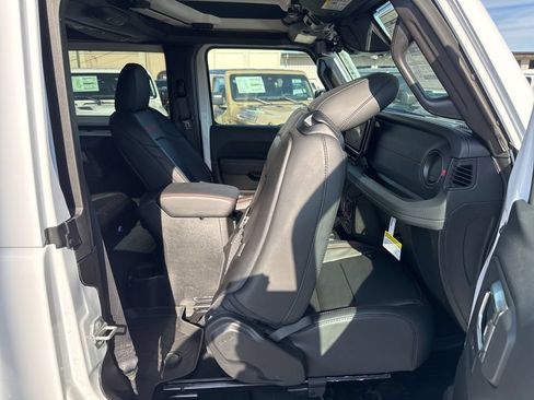 New 2026 Jeep Wrangler Rubicon AWD/4WD image 19