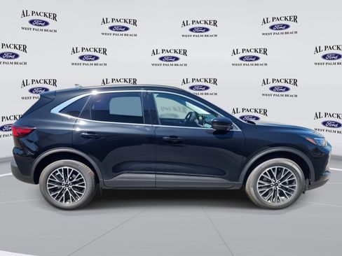 New 2025 Ford Escape SE w/ PHEV Premium Package image 6