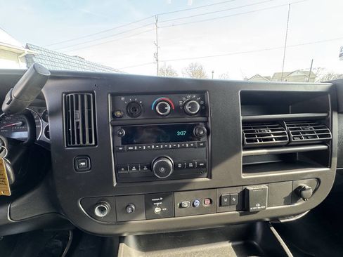 Used 2019 Chevrolet Express 3500 3500 3dr Cargo Van w/ Driver Convenience Package image 36