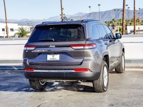 New 2025 Jeep Grand Cherokee Laredo X w/ Luxury Tech Group I image 9